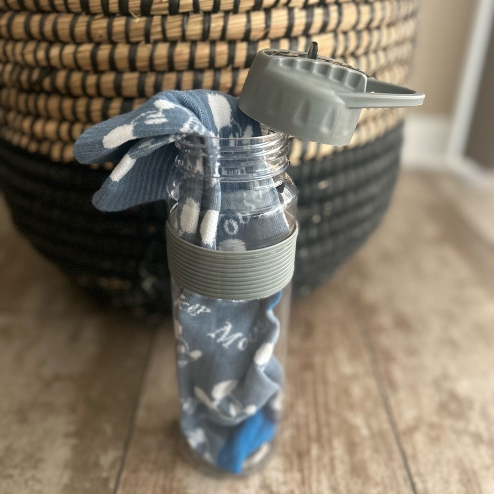 Peanuts Crew Socks with Blue Bottle